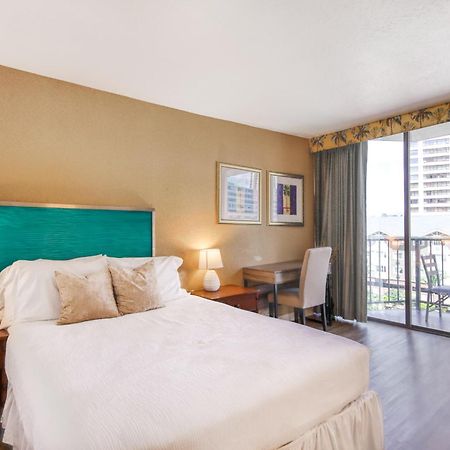 Apartments At Palms Waikiki Гонолулу Номер фото