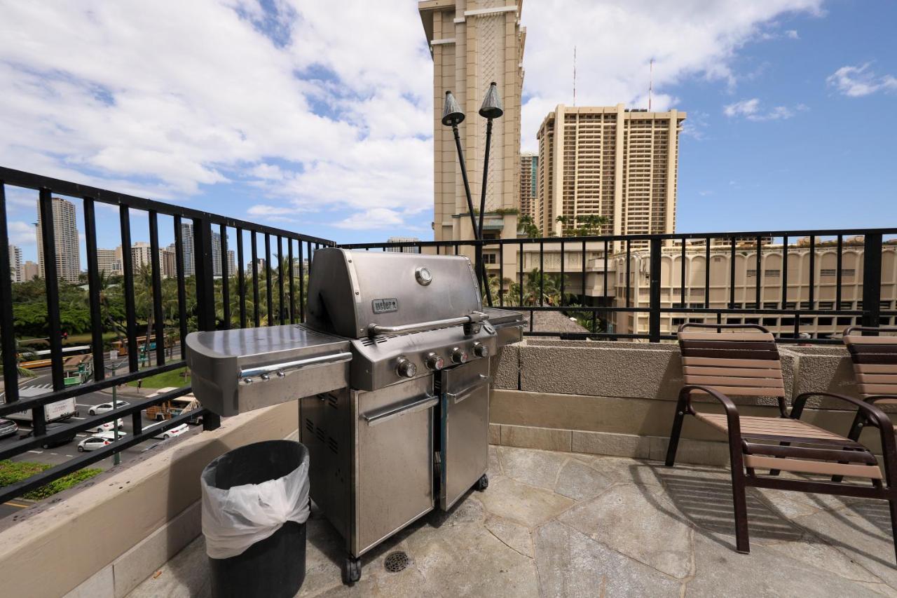 Apartments At Palms Waikiki Гонолулу Экстерьер фото